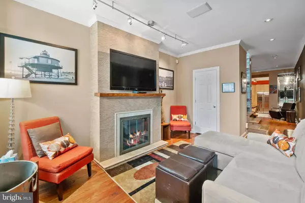 204 E MONTGOMERY ST, Baltimore, MD 21230