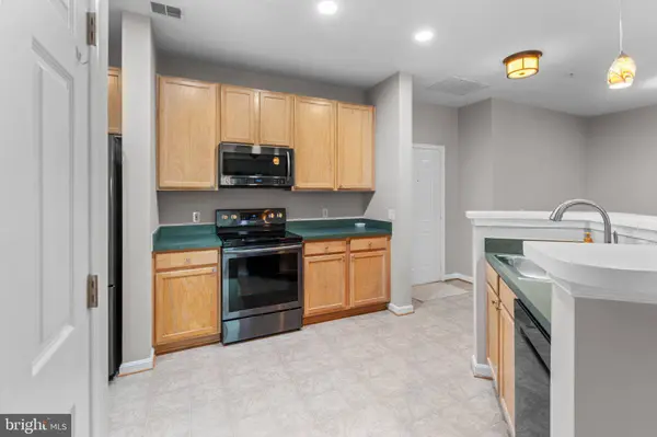 2607 CHAPEL LAKE DR #107, Gambrills, MD 21054