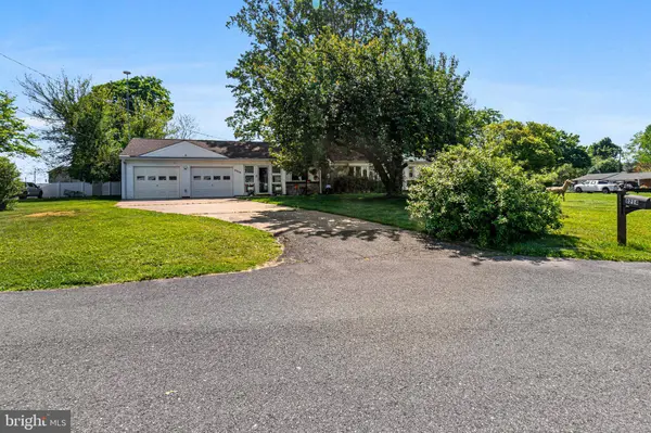 8214 PEMBROOK CT, Frederick, MD 21704