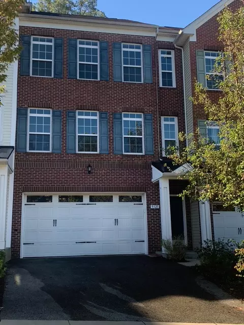9521 Westerdale Dr, Upper Marlboro, MD 20774-2440