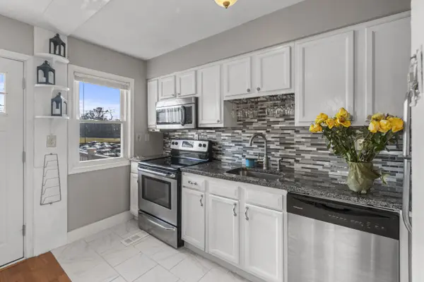 377 Marydell Rd, Baltimore, MD 21229-4108