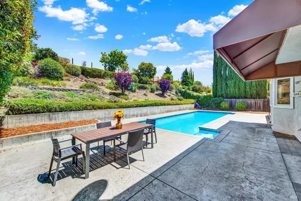 2128 Fieldcrest AVE, Fairfield, CA 94534