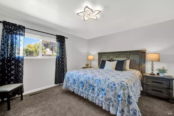 184 Carlsbad CIR, Vacaville, CA 95687