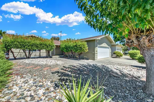 184 Carlsbad CIR, Vacaville, CA 95687
