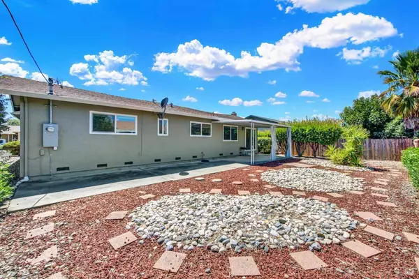 184 Carlsbad CIR, Vacaville, CA 95687