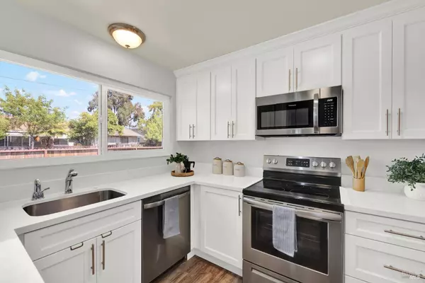 184 Carlsbad CIR, Vacaville, CA 95687