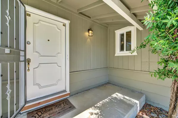 184 Carlsbad CIR, Vacaville, CA 95687