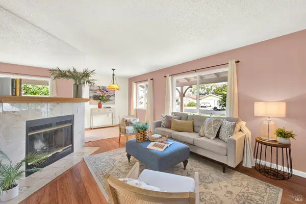 126 Olympic CIR, Vacaville, CA 95687