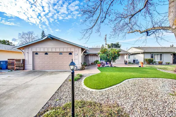 126 Olympic CIR, Vacaville, CA 95687