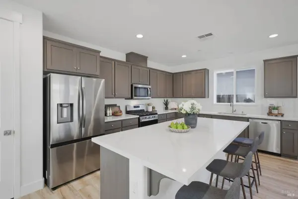 1588 Nightfall LN, Fairfield, CA 94533