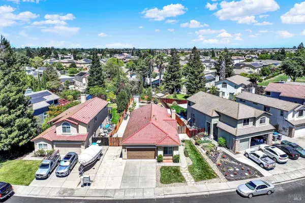 888 Sapphire CIR, Vacaville, CA 95687