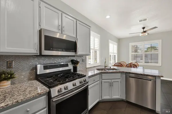 888 Sapphire CIR, Vacaville, CA 95687