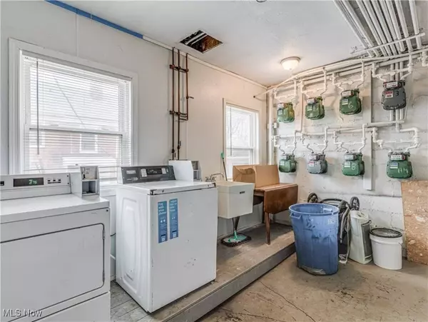 2671 Noble RD, Cleveland Heights, OH 44121