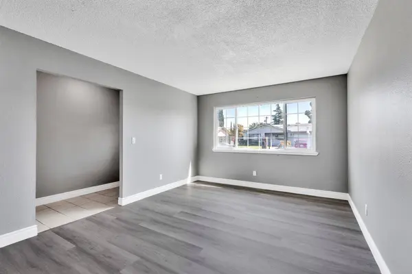 8141 Schoonover ST, Elverta, CA 95626