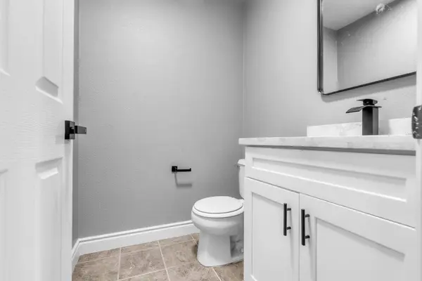 1506 Cavalier CT, Ceres, CA 95307