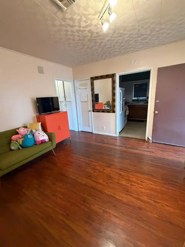 2730 Berger AVE, Sacramento, CA 95815