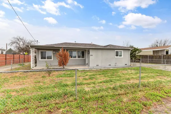 4705 Arboga RD, Olivehurst, CA 95961