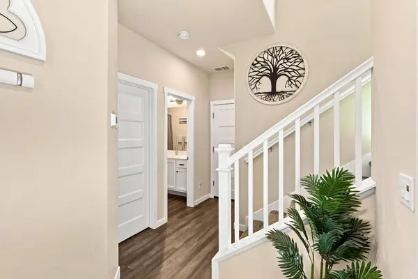 4312 Ocean LN, Elk Grove, CA 95757