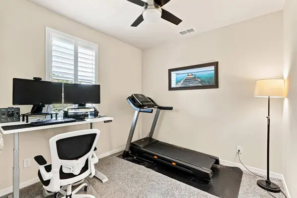 4312 Ocean LN, Elk Grove, CA 95757