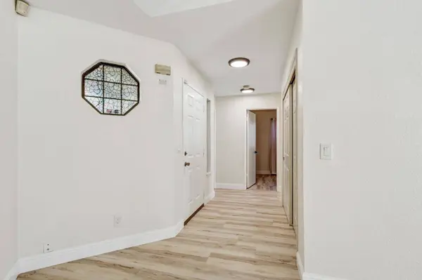 5112 Laguna Park DR, Elk Grove, CA 95758