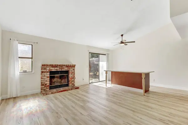 5112 Laguna Park DR, Elk Grove, CA 95758