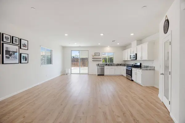 4072 Newmarket ST, Roseville, CA 95747