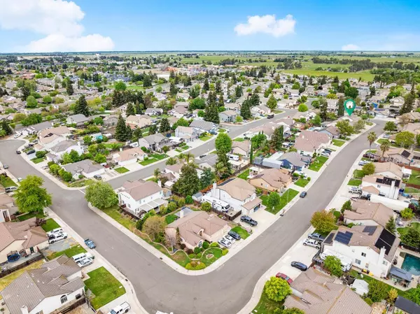 1054 Starbrook DR, Galt, CA 95632