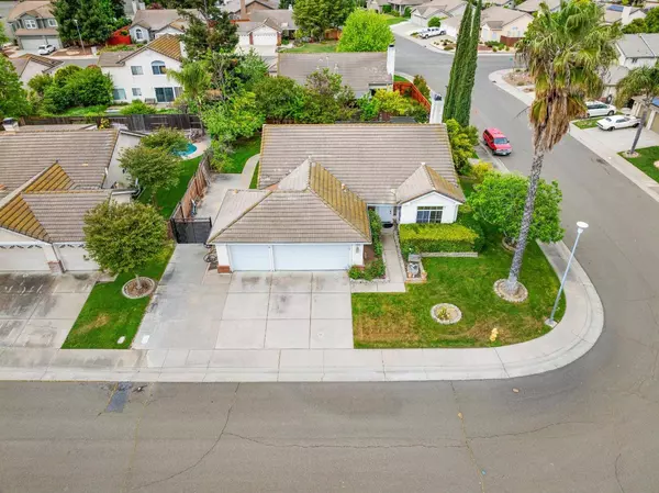 1054 Starbrook DR, Galt, CA 95632