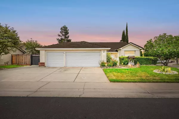 1054 Starbrook DR, Galt, CA 95632