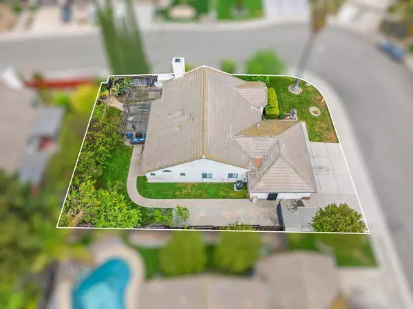 1054 Starbrook DR, Galt, CA 95632