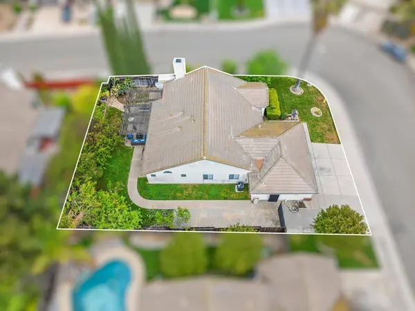 1054 Starbrook DR, Galt, CA 95632