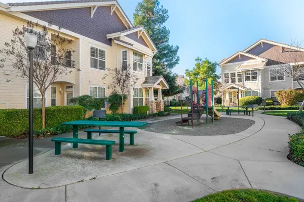 9615 Coney Island CIR #103, Elk Grove, CA 95758