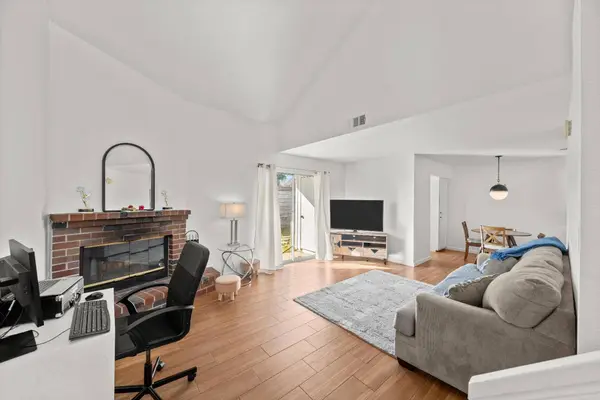 4752 67th ST, Sacramento, CA 95820