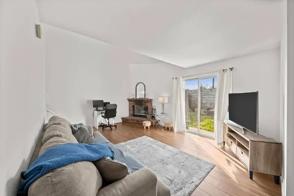 4752 67th ST, Sacramento, CA 95820