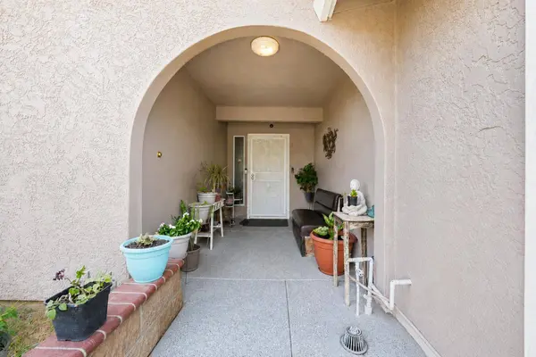 7962 Graylodge CT, Sacramento, CA 95828