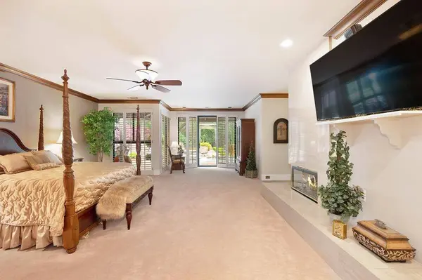 11523 Forty Niner CIR, Gold River, CA 95670