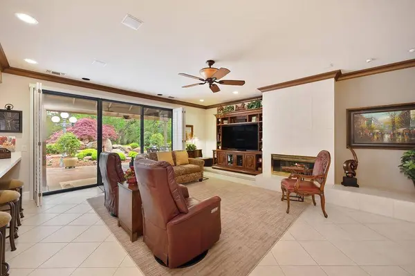 11523 Forty Niner CIR, Gold River, CA 95670