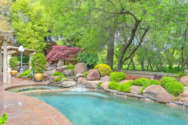 11523 Forty Niner CIR, Gold River, CA 95670