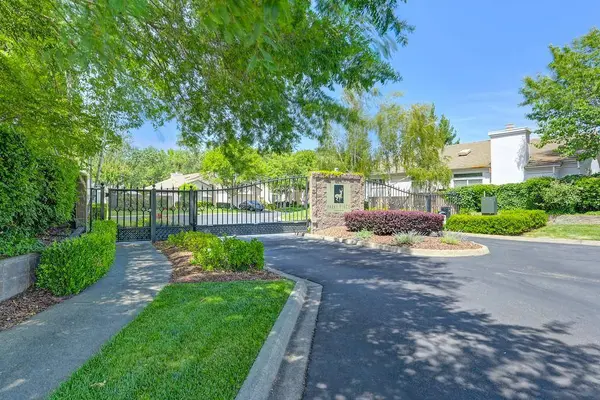 11724 Gold Parke LN, Gold River, CA 95670