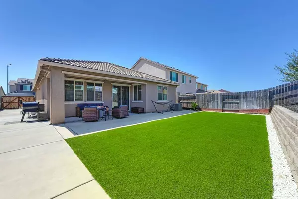 7808 Nutmeg LN, Antelope, CA 95843