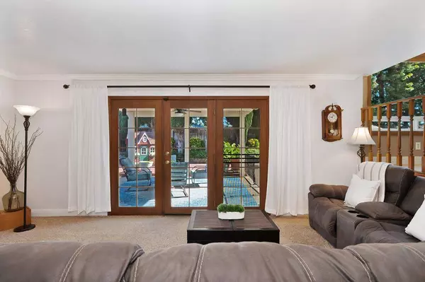 3105 Brasilia CT, Sacramento, CA 95826