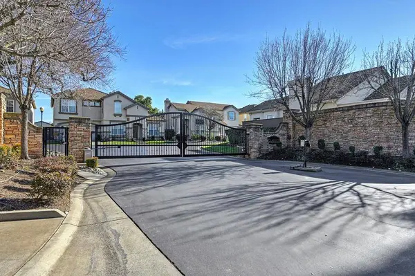 12129 Gold Bluff LN, Gold River, CA 95670