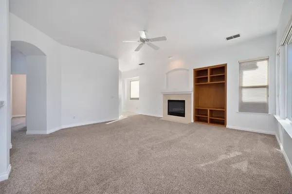 12129 Gold Bluff LN, Gold River, CA 95670