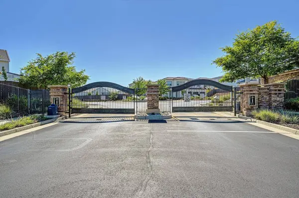 806 Fallen Log CT, Rocklin, CA 95765