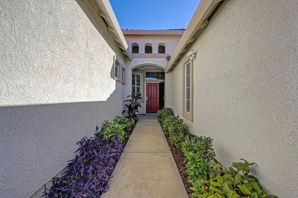 6221 Summer Cloud DR, Rocklin, CA 95765
