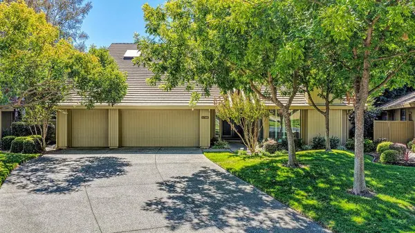 11380 Huntington Village LN