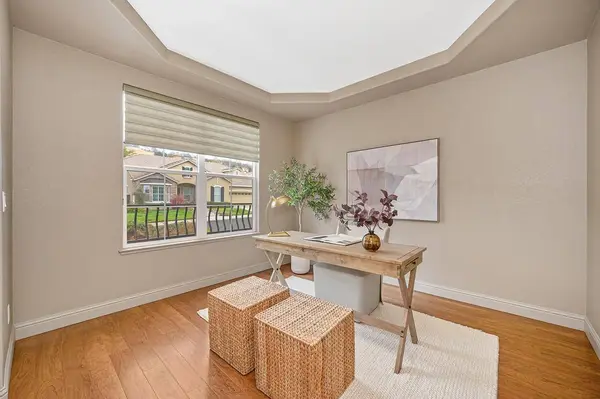 1123 Burwick LN, Folsom, CA 95630