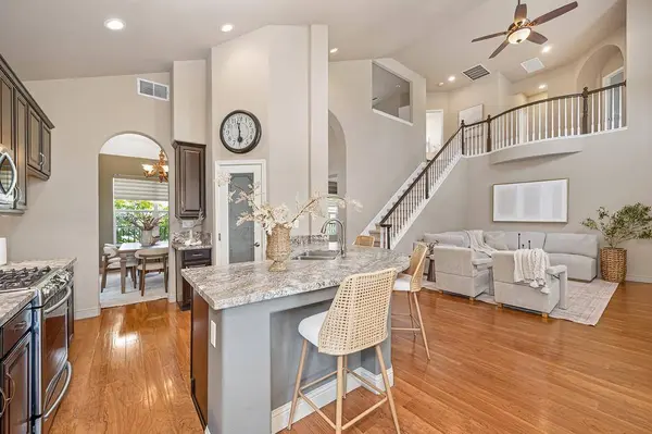 1123 Burwick LN, Folsom, CA 95630