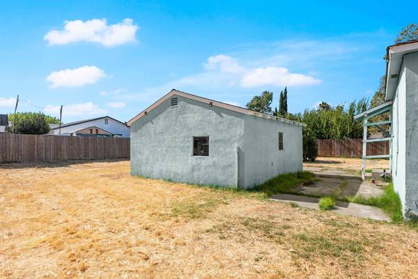 8372 Carlin AVE, Sacramento, CA 95823