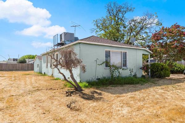 8372 Carlin AVE, Sacramento, CA 95823